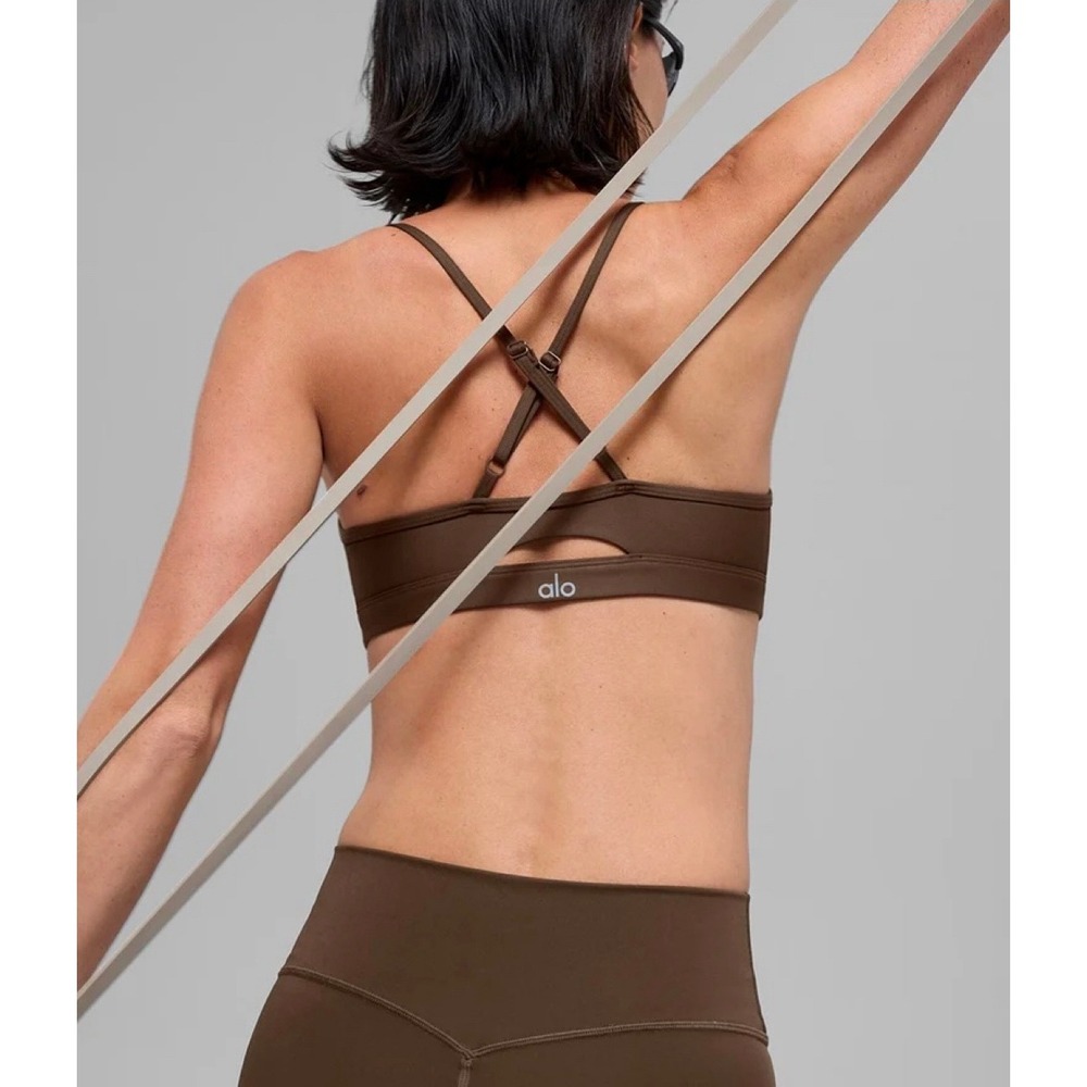 Alo Yoga Airlift Intrigue Bra Espresso Celeb Style Viral Fitness Cloud Dancer